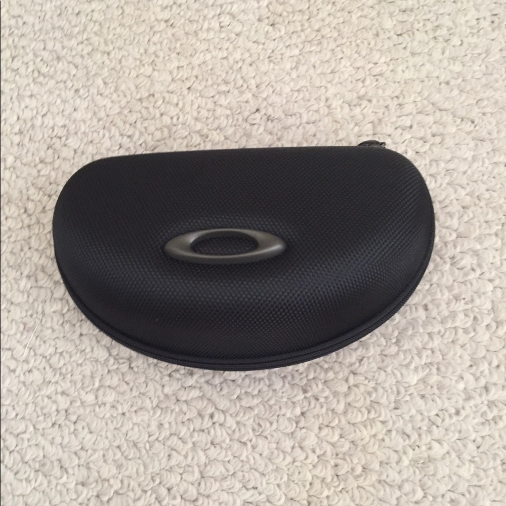 Oakley Sunglasses case zippered $30 hard case